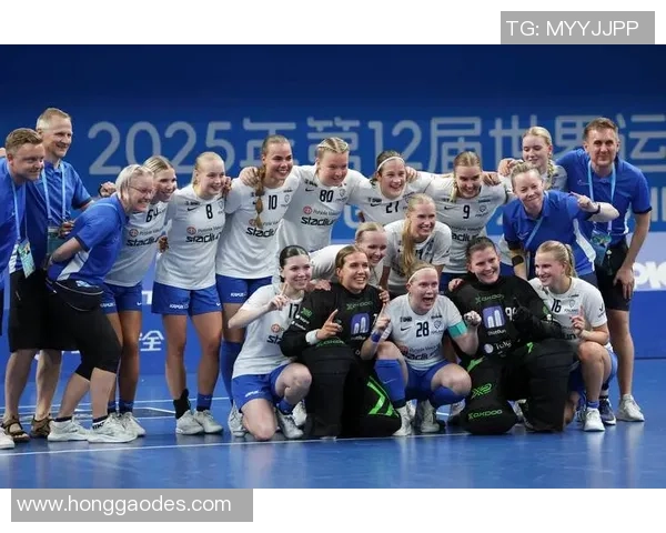 芬兰足球球星入籍背后的故事与跨国身份的影响分析 芬兰足球球星入籍背后的故事与跨国身份的影响分析